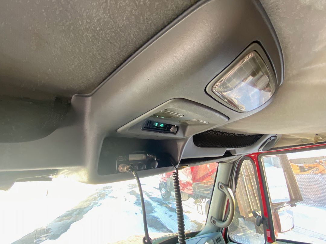 2002 INTERNATIONAL 4300 - Image 7